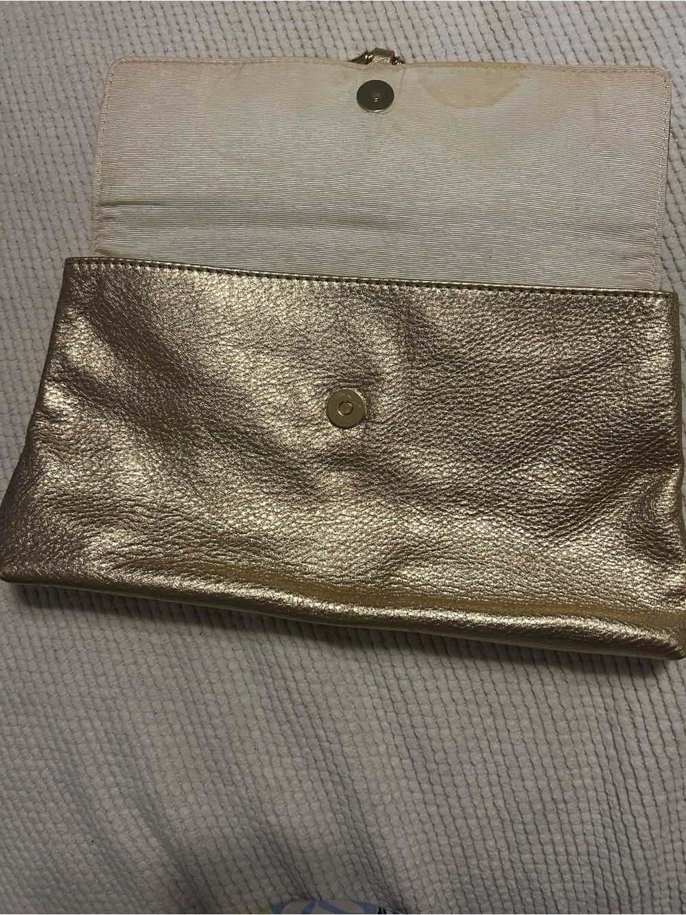 Lilly Pulitzer Gold Metallic Tassel Ring Clutch - Picture 3 of 10